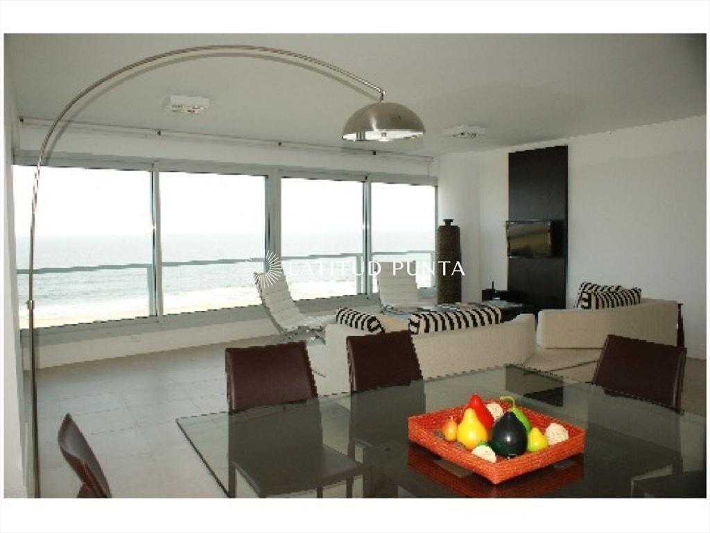 Apartamento en Le Parc, 3 suites más dependencia