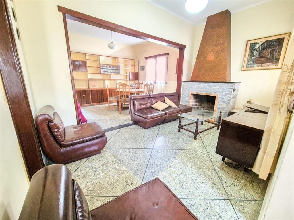 Venta casa de 2 dormitorios en Brazo Oriental.