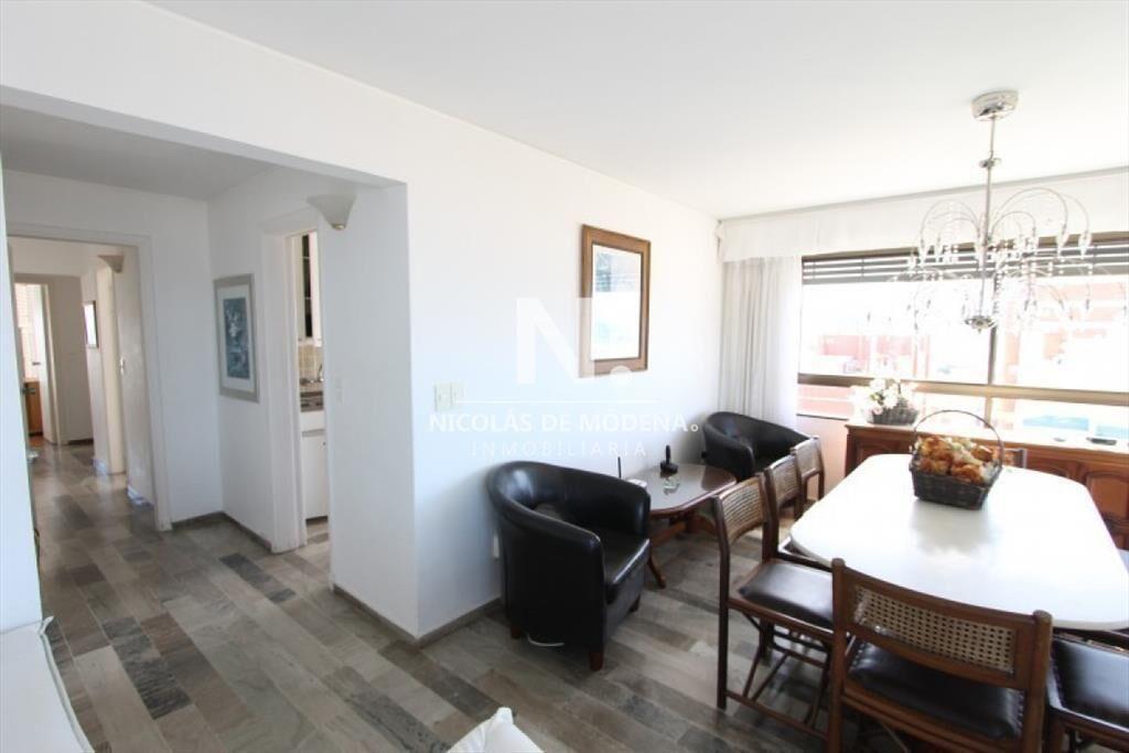 En venta Apartamento de 3 dormitorios en Center