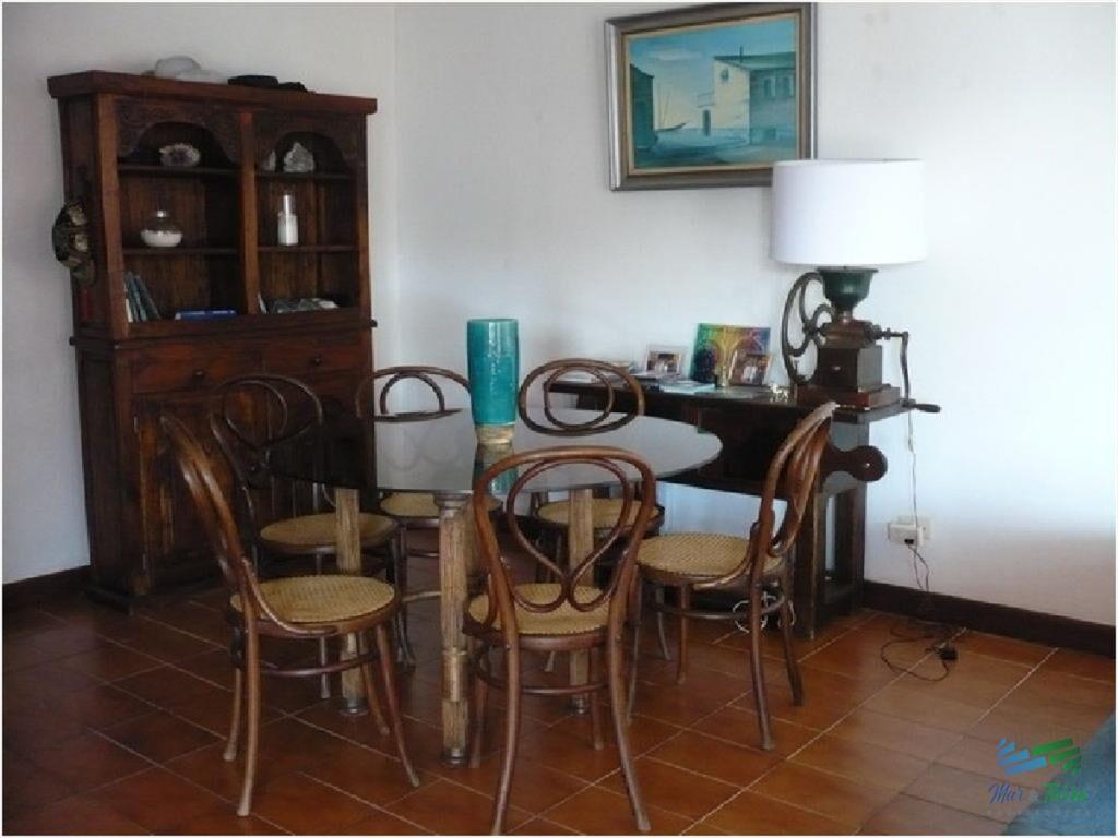 Vendo apartametno 2 dormitorios con vista al mar