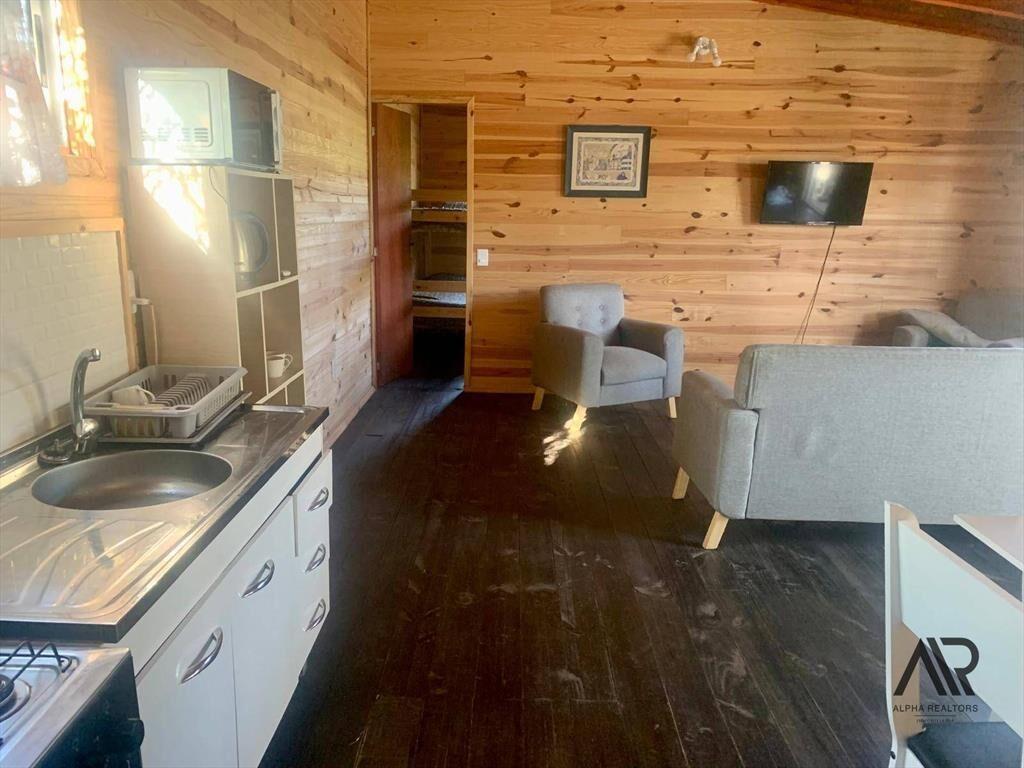 Complejo de 3 casas con piscina en venta en Punta del Diablo