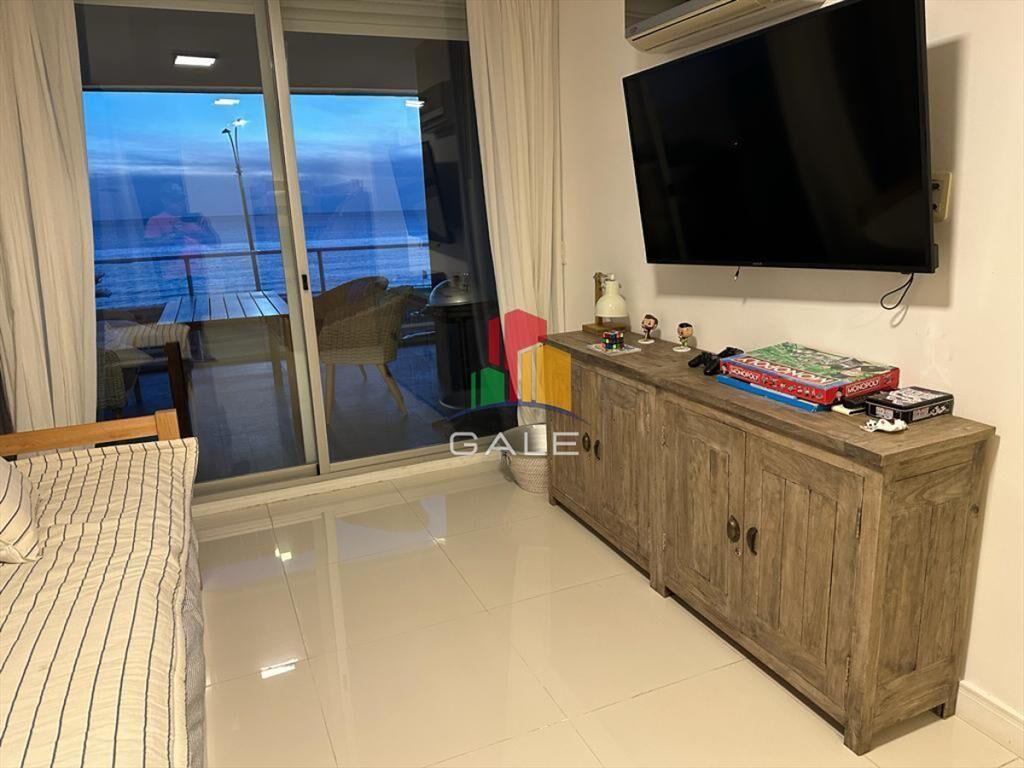 Apartamento alquiler anual frente al mar