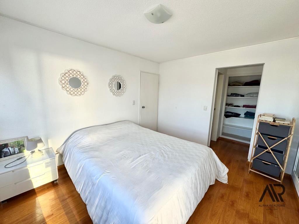Apartamento en venta de 2 dormitorios c/ cochera en Pení...