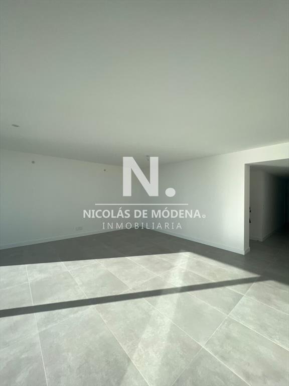 Apartamento en venta de 3 dormitorios en Primera