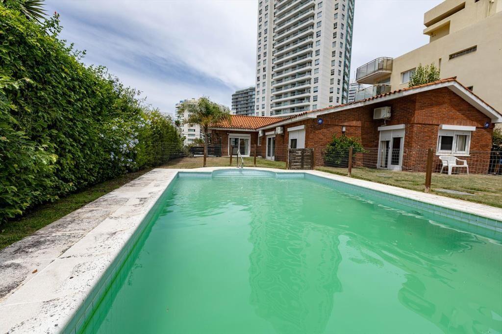 Casa en Punta del Este, Parada 7 de playa Brava