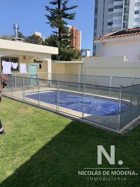 Casa de Cuatro dormitorios completamente reciclada en Venta