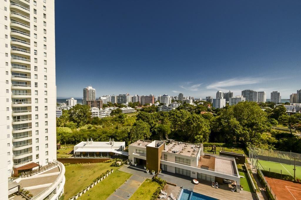 APARTAMENTO EN ALQUILER TEMPORARIO DE 3 SUITES EN EDIFICIO