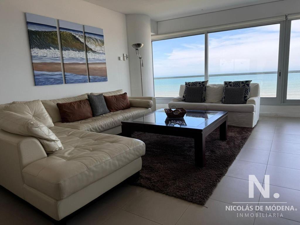 Impresionante apartamento de 2 dormitorios primera linea br