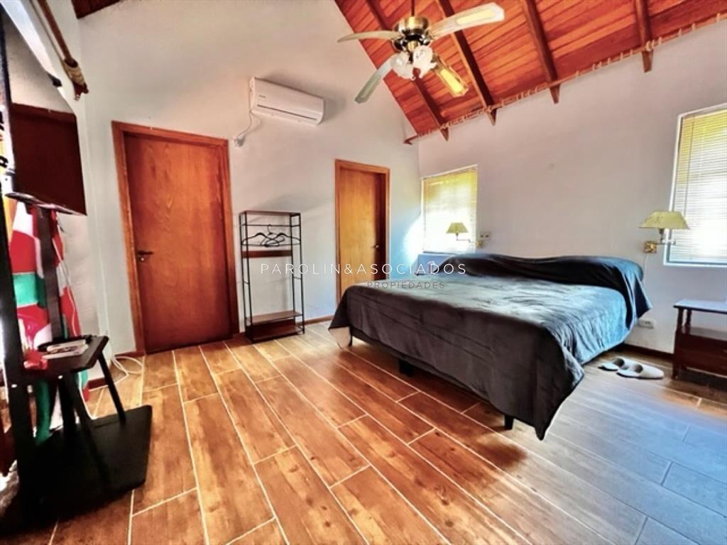 CASA EN VENTA 4 DORMITORIOS BEVERLY HILLS PUNTA