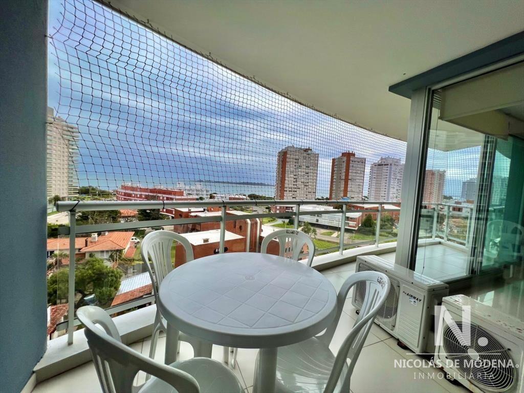 Apartamento en alquiler temporario Playa Mansa 2 dormitorio