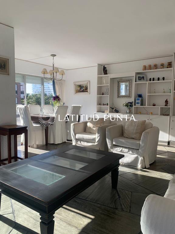 Apartamento en Península, 2 dormitorios y