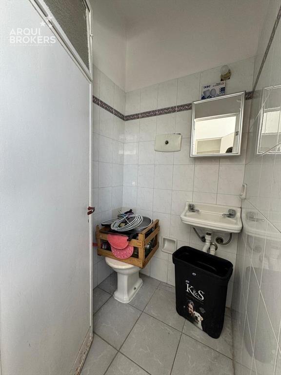 Apartamento de tres dormitorios en venta con renta en Tres