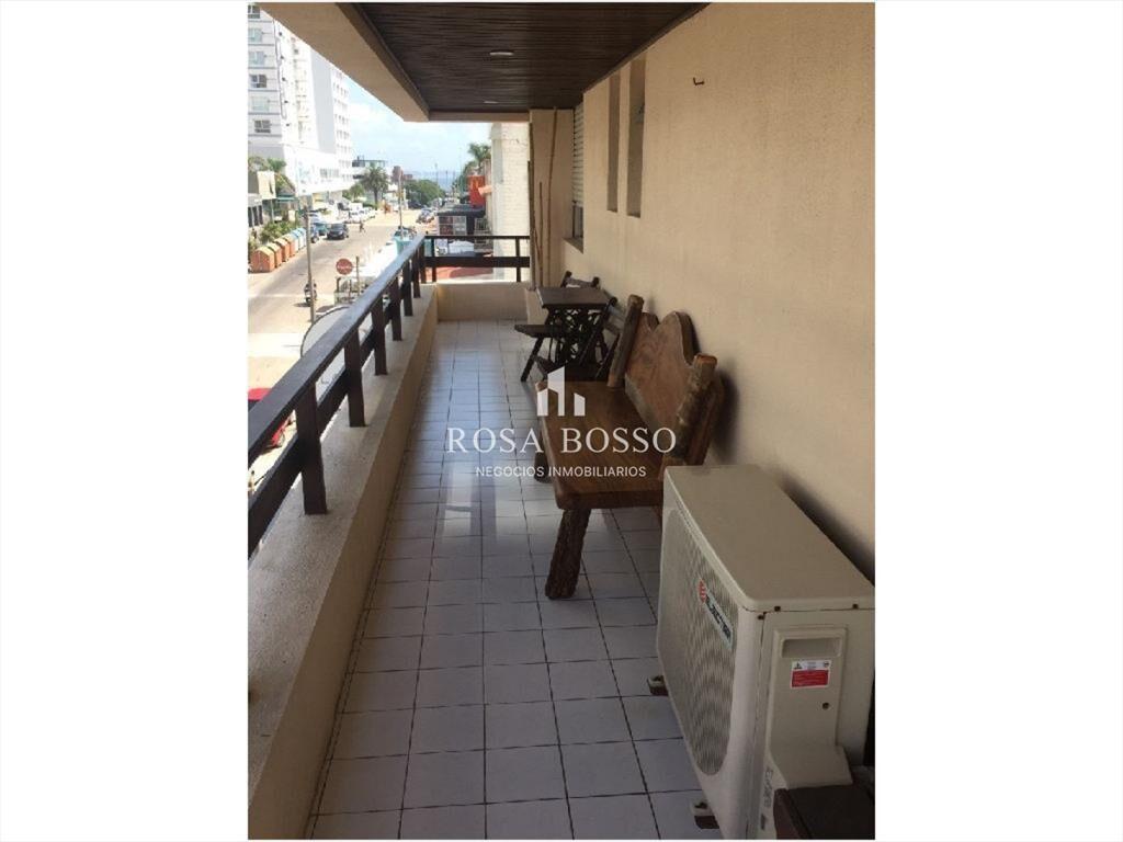 Apartamento en Península, 3 dormitorios, Punta