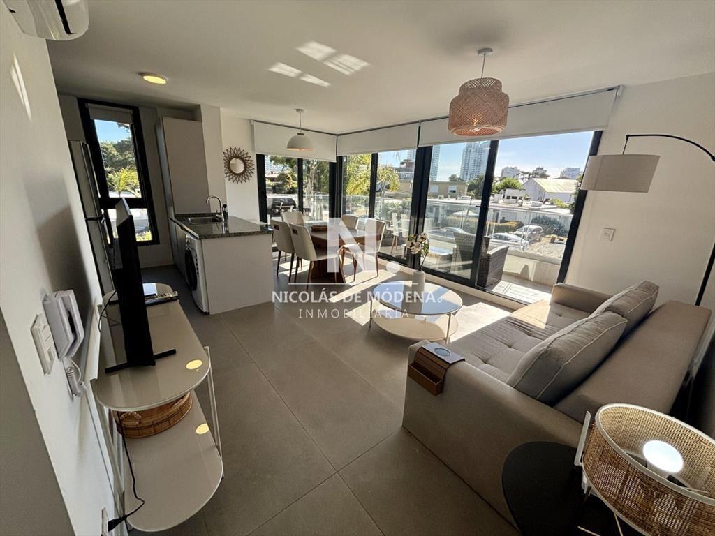 Vende apartamento en  Aidy Grill - Punta del Este