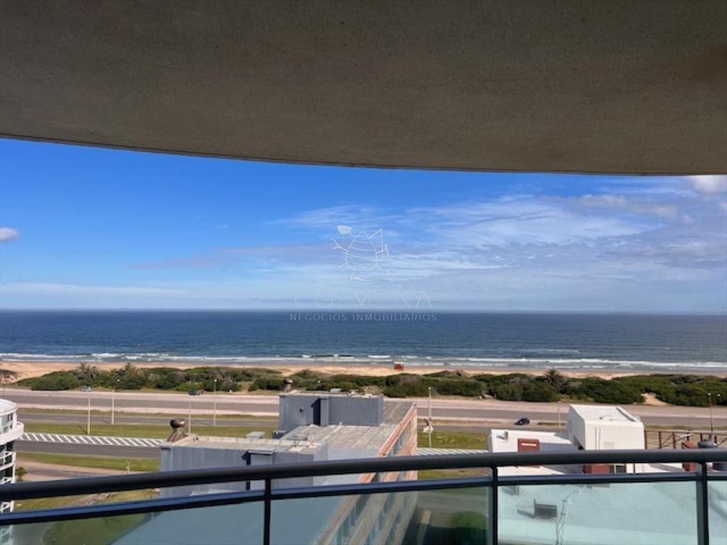 Apto con vista frente al mar de la brava - Col