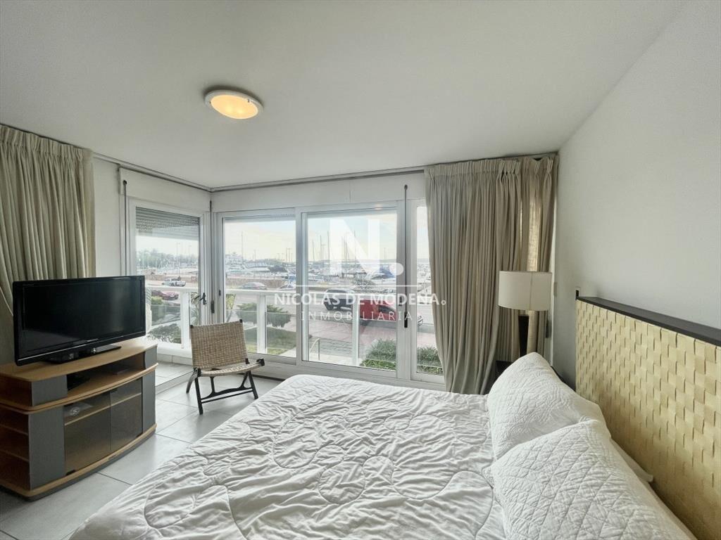 Excelente apartamento enfrente al puerto!