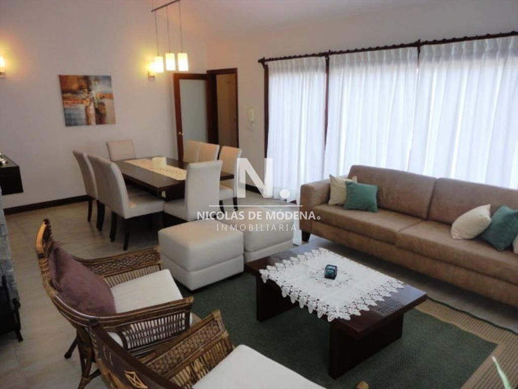 Casa en Cantegril - Punta del Este