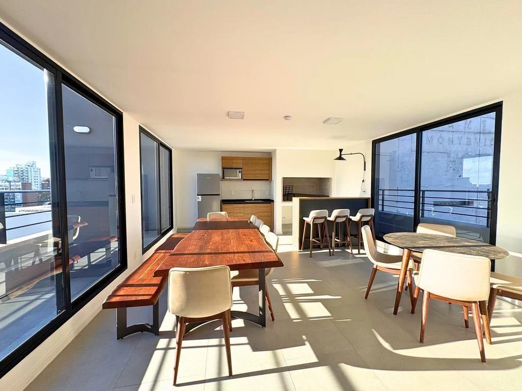 Venta de apartamento de 1 dormitorio con patio en Living Mar