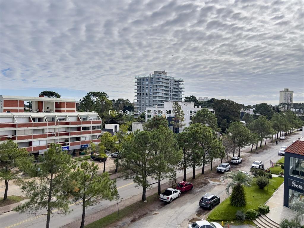 EDIFICIO CHESTERFIELD - PUNTA DEL ESTE