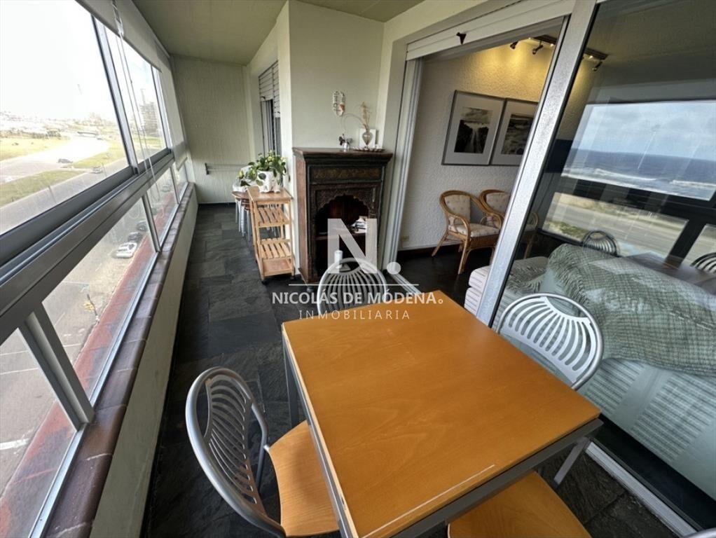 En venta apartamento de 2 dormitorios en Brava,