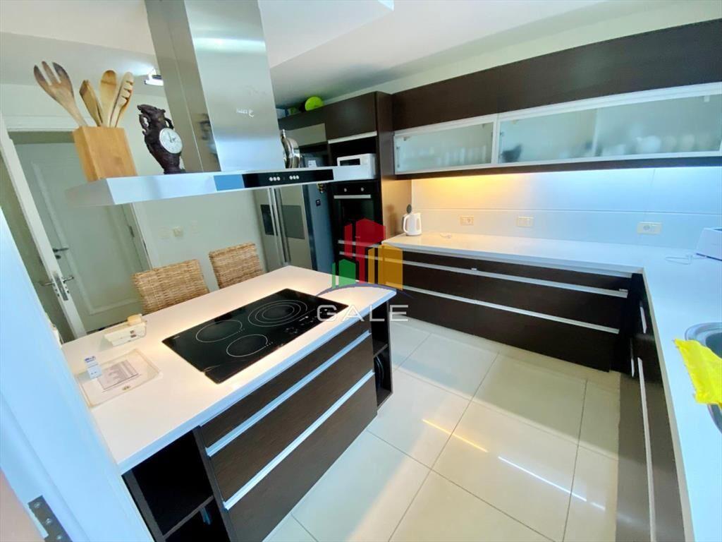 Apartamento en Brava, 4 dormitorios *