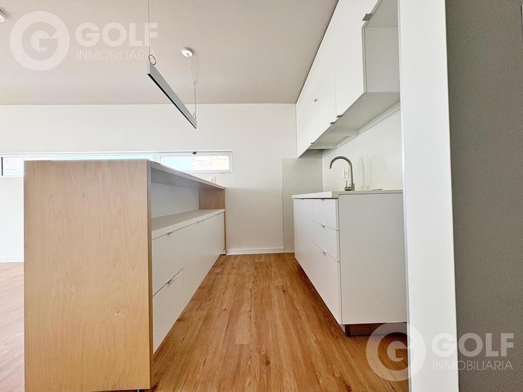 Venta con renta de apartamento 2 dormitorios en Cordón