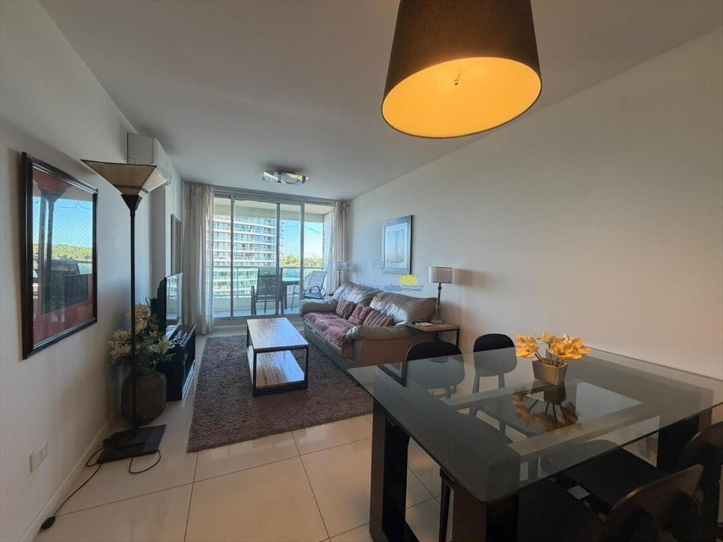 Apartamento Alquiler anual de 1 dormitorio en del