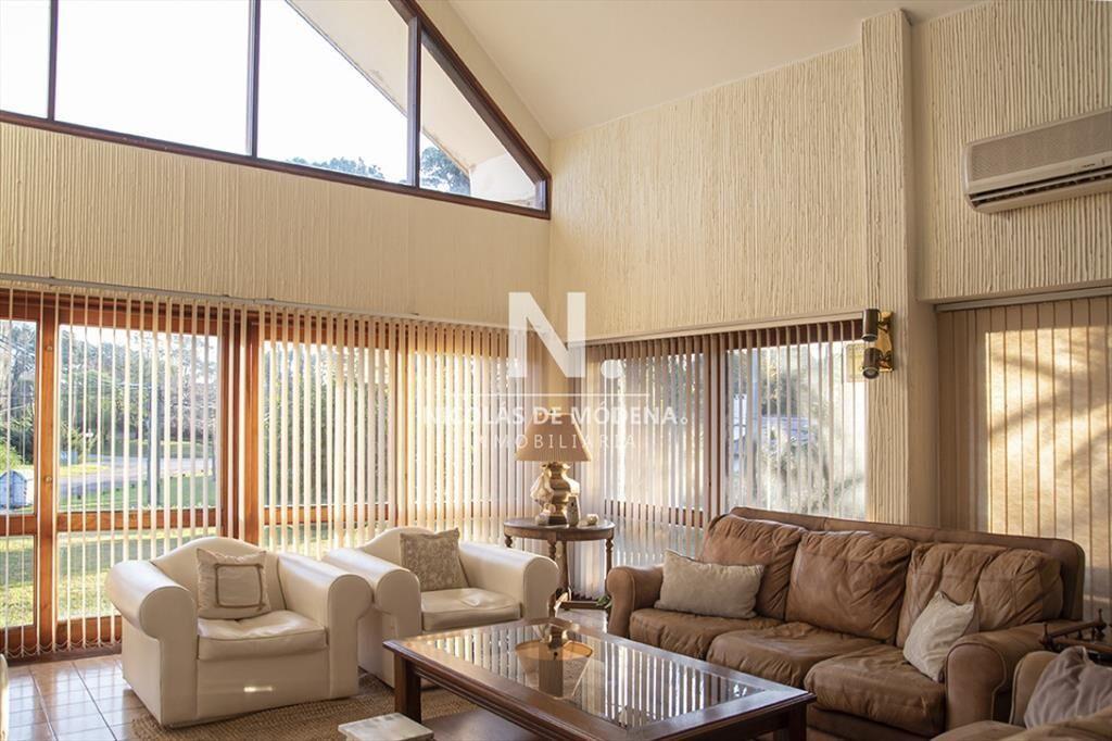 Hermosa casa en venta en Punta del Este de 7 dormitorios