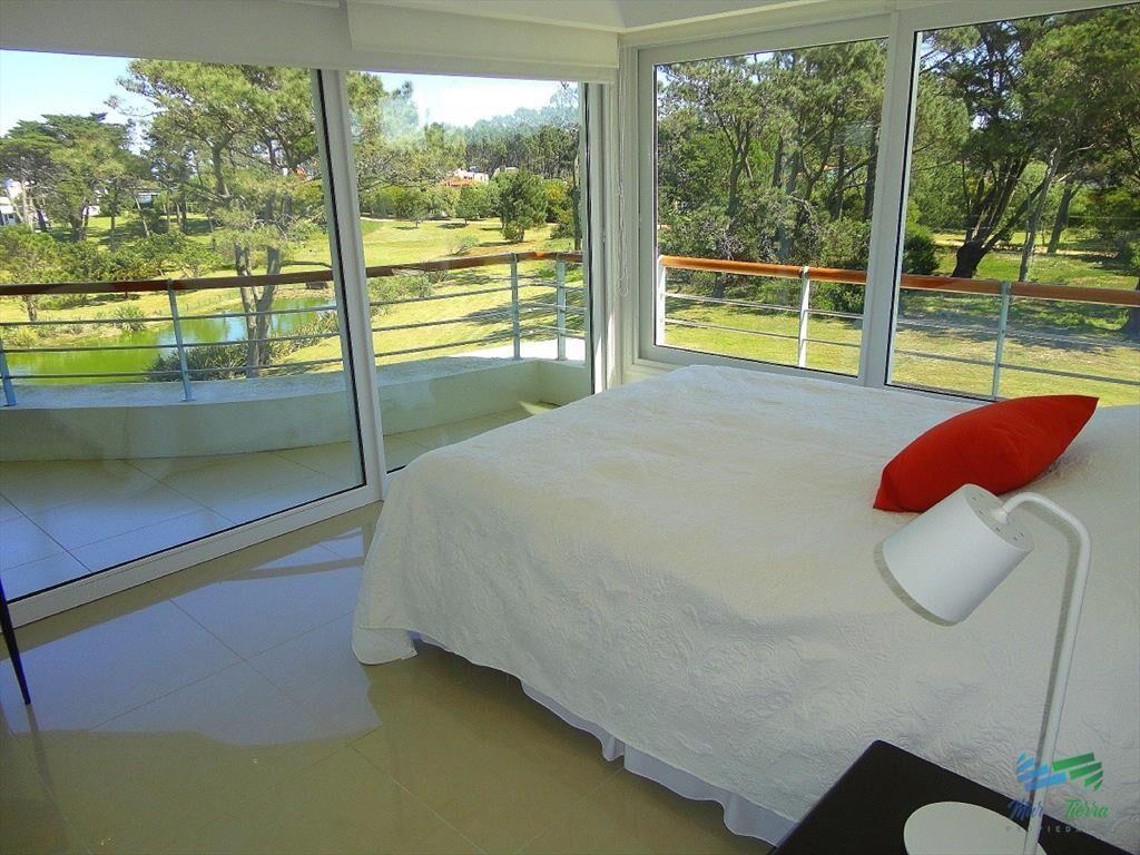 Venta de apartamento dúplex en complejo sobre de