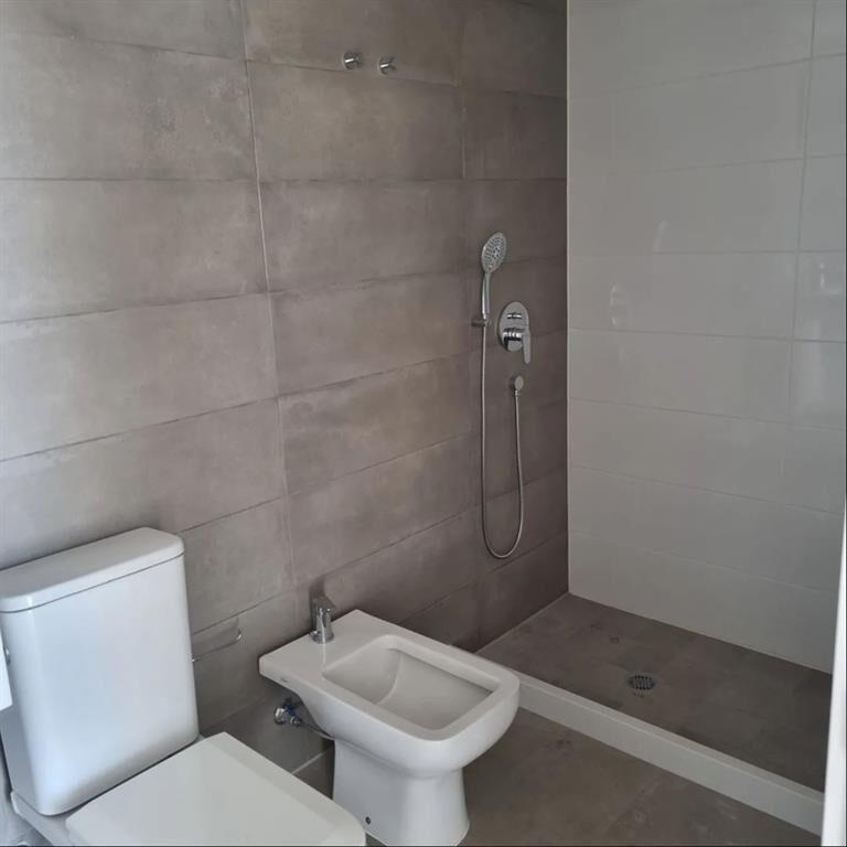 Alquiler De Apartamento A Estrenar En Rambla