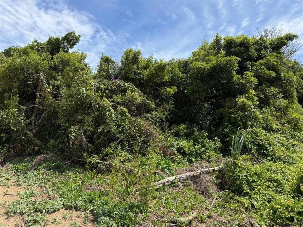 TERRENO EN LAS GRUTAS DE 1021 M2