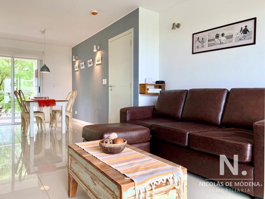 Apartamento en Venta de dos dormitorios con parrillero en P