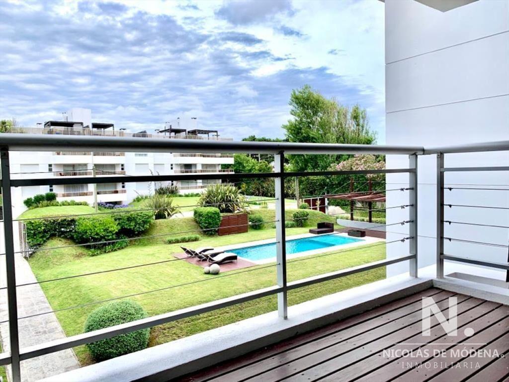 Apartamento en Venta de dos dormitorios con parrillero en P