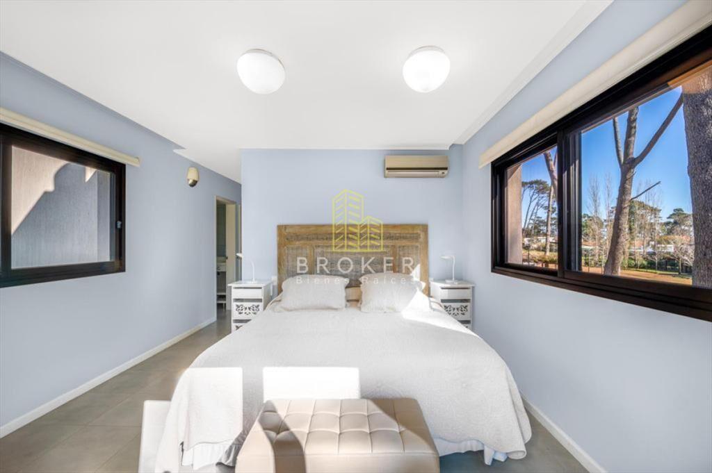 Casa 3 dormitorios barrio privado, Pinares. Punta