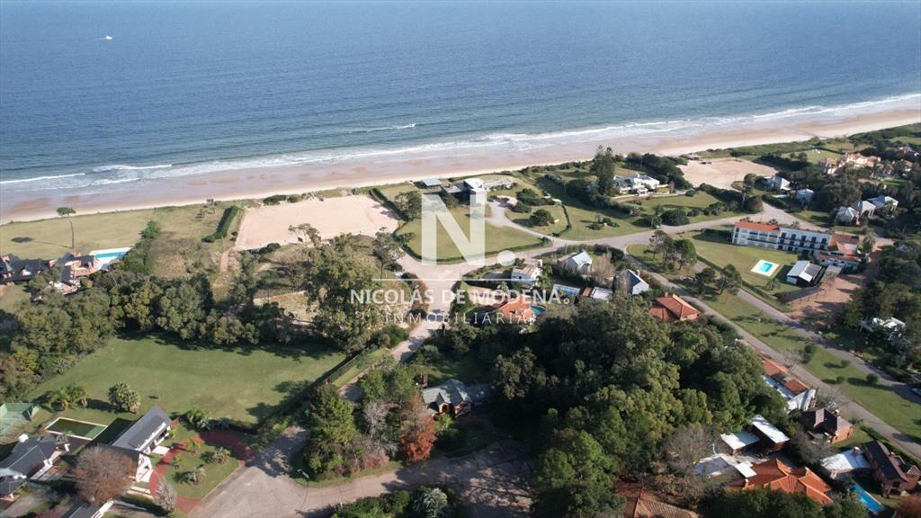 Espectacular Lote sobre Ruta Interbalnearia en en