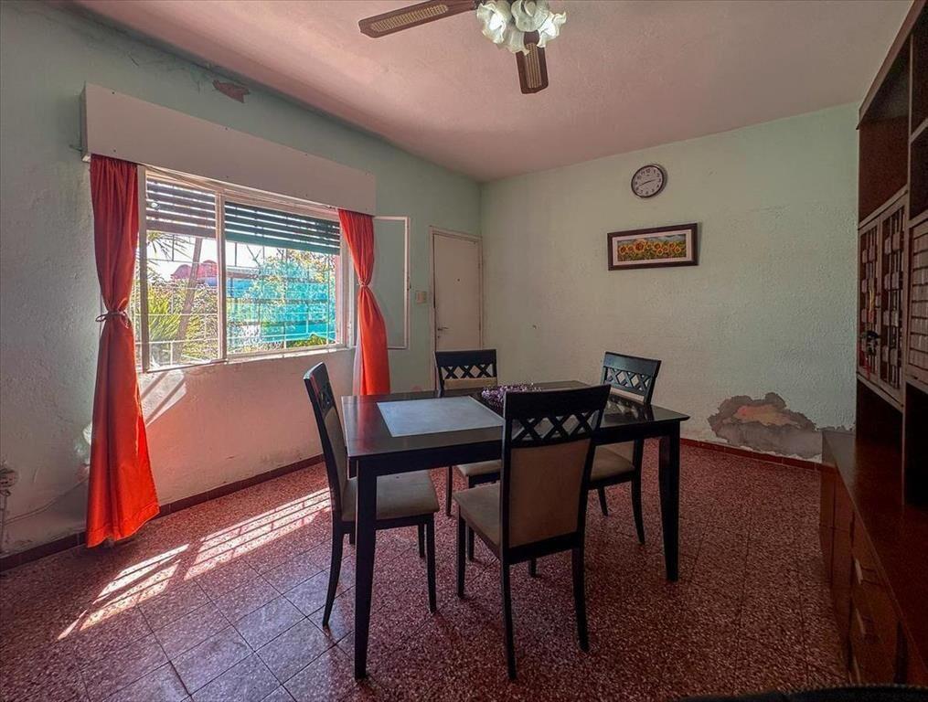 Venta de casa 3 dormitorios, 2 baños, estac. Padrón Único