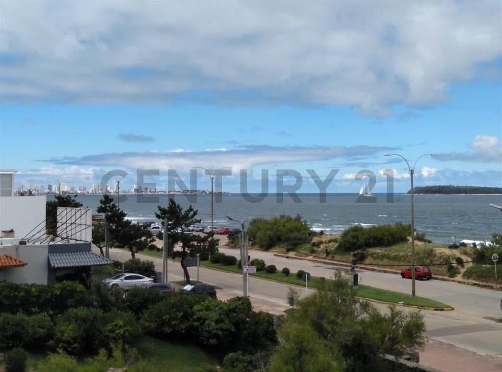 Venta Nuda propiedad Rambla Punta del Este -Apto 2 Dor -...