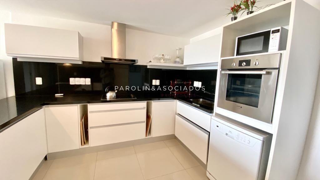 Apartamento en venta de 3 dormitorios en Tiburón
