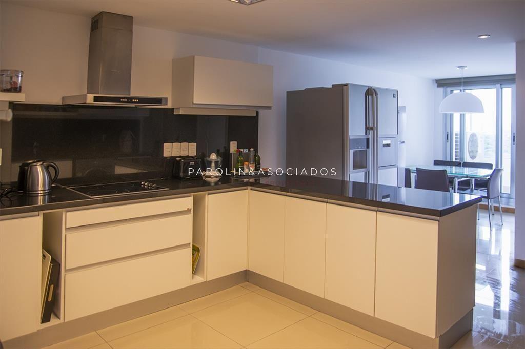 Apartamento en venta de 3 dormitorios en Tiburón, Playa Br