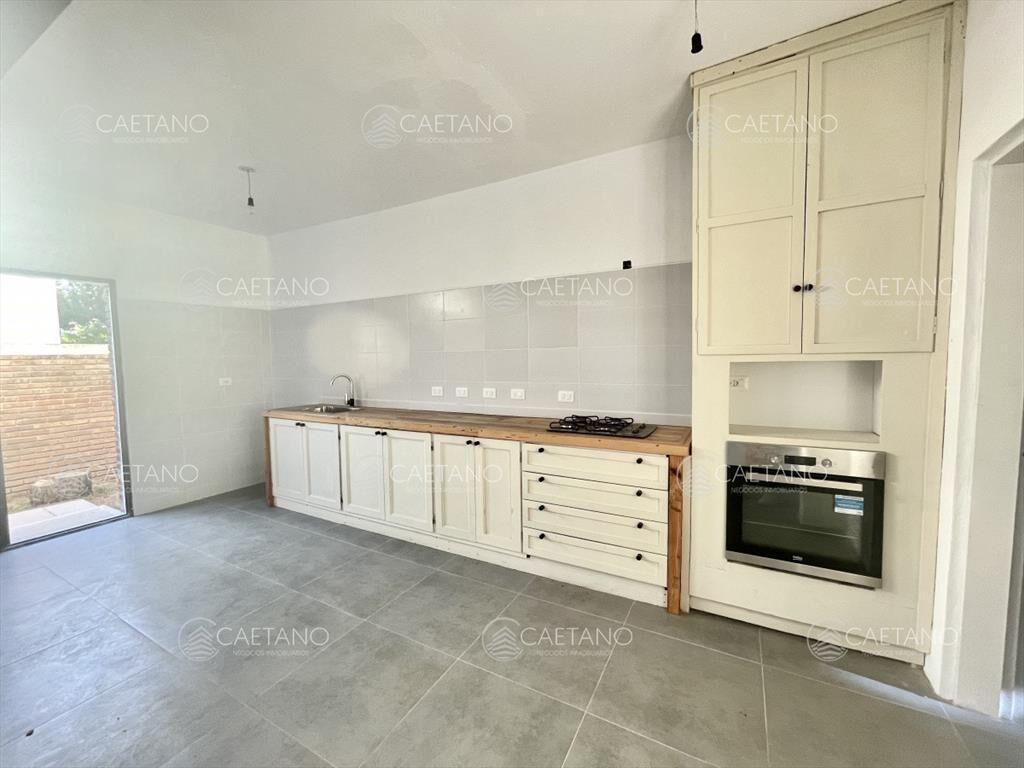 Venta Casa - 3 dormitorios 2 baños - Barrio los