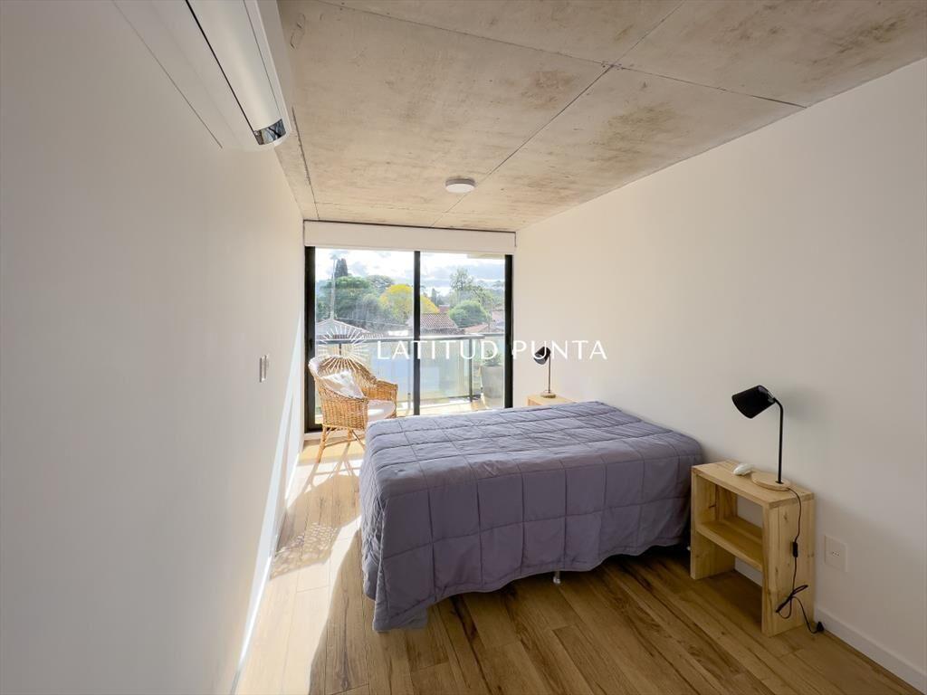 Playa Mansa, primera línea, apartamento de dos dormitorios