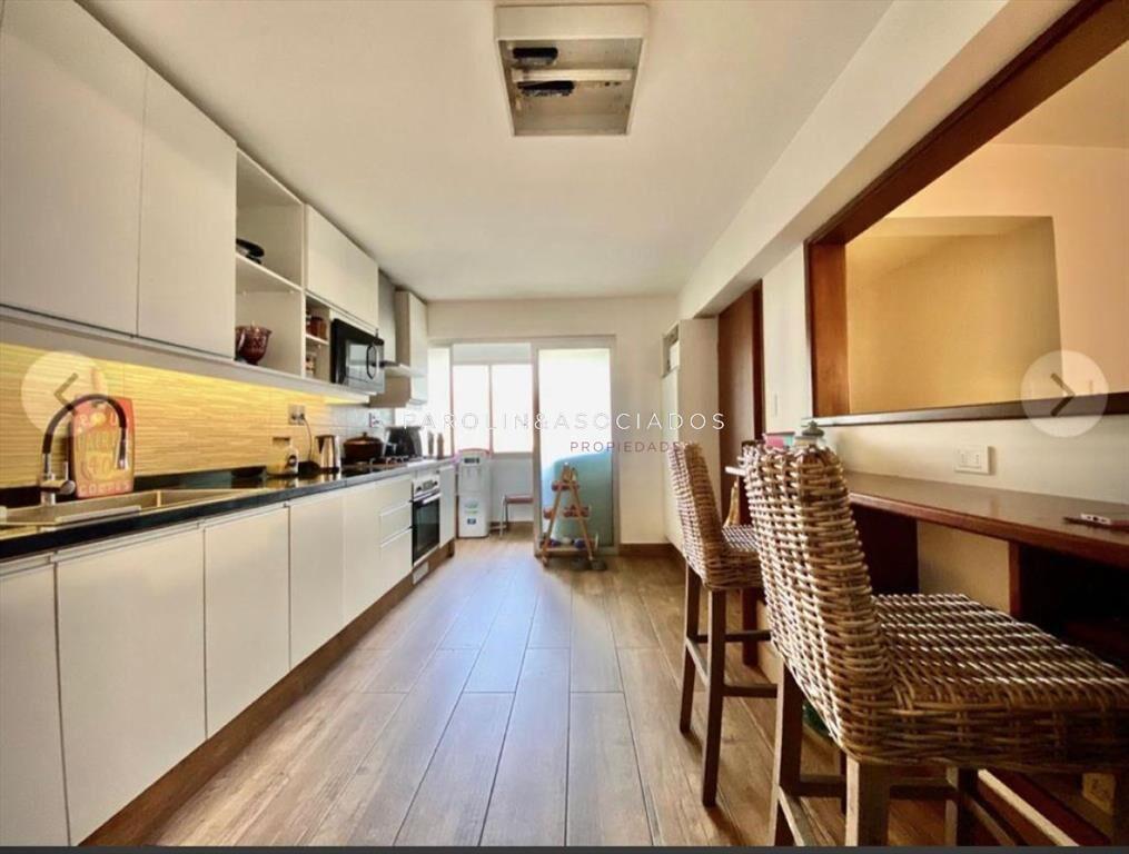 Apartamento en venta de 3 dormitorios + en Punta