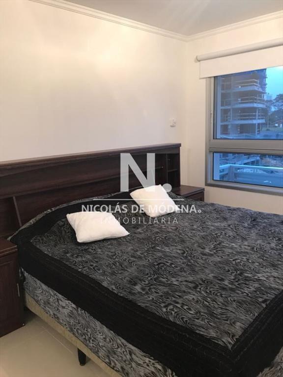 Vende apartamento de 2 dormitorios en miami II,