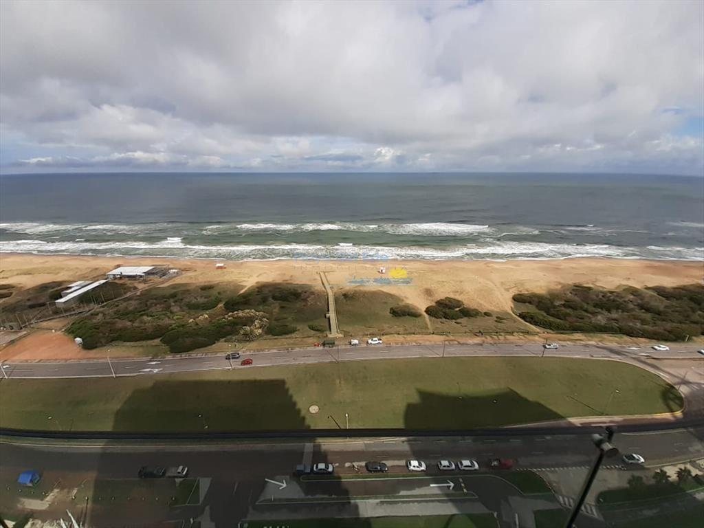 Apartamento en venta de 3 dormitorios en Torre Le