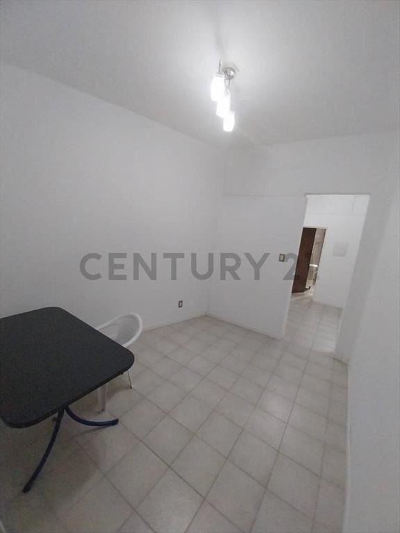 VENTA APARTAMENTO CORDÓN SUR, 2 DORM, PATIO, ACEPTA BANCO,