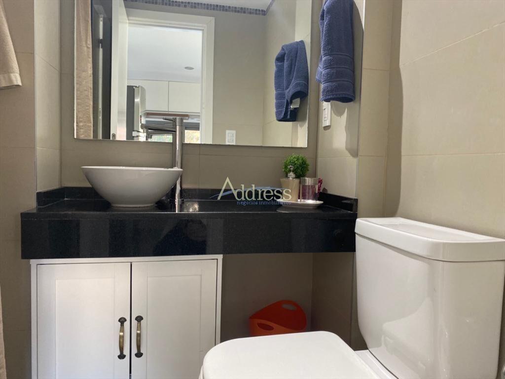 Apto 2 dorm, 2 baños, esquinero, en venta