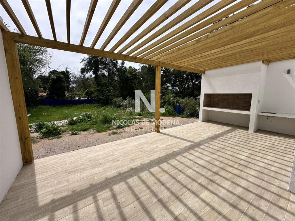 Vende casa de 3 dormitorios a estrenar, Punta del