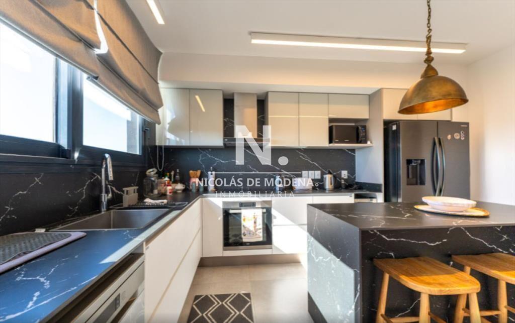 En venta apartamento de 3 dormitorios con vista