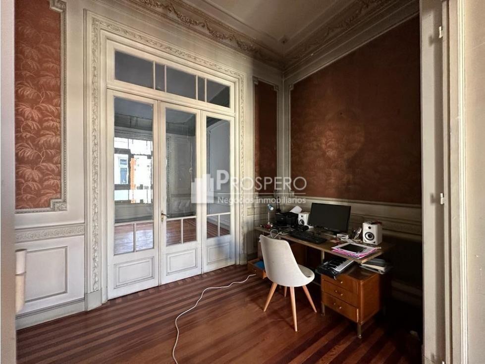1382 Venta apto de época 5dorm excelente estado, c/balcón