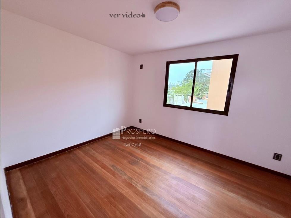 2348/2 casa 5 dorm Lomar de Solymar c/cochera 2 autos parril